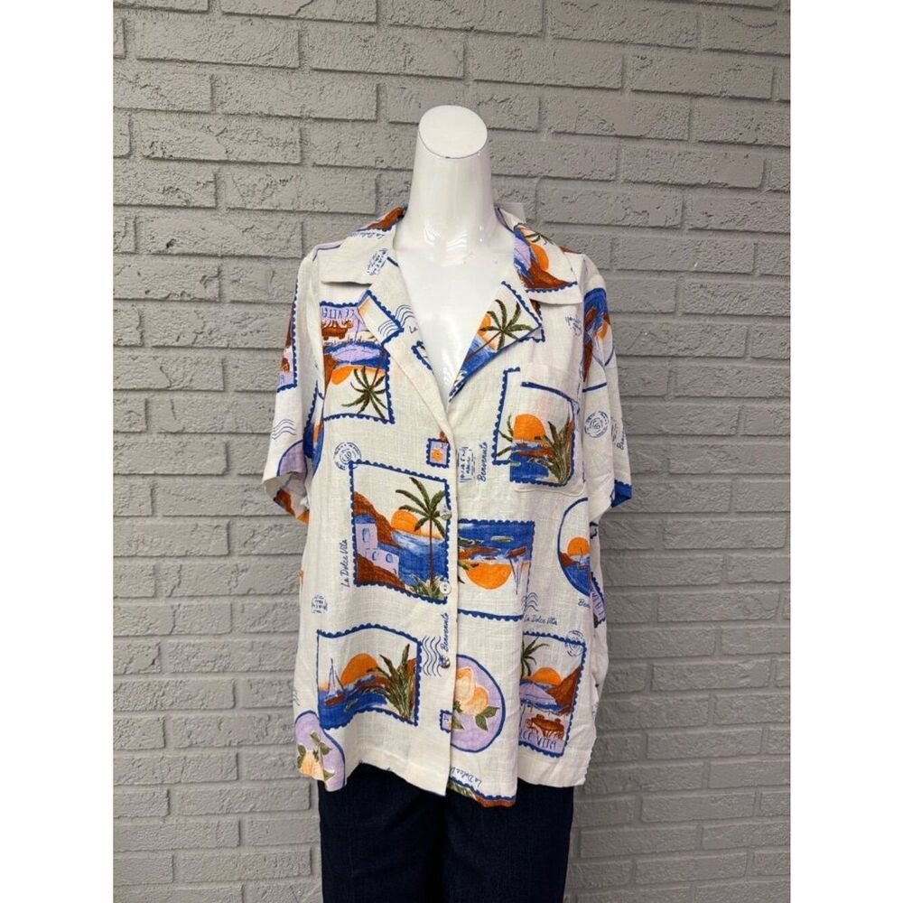 Paper Heart Women’s Postcard Hi-Lo Short Sleeve Shirt Size M